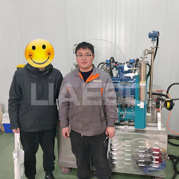 江蘇某公司3L雙動力納米砂磨機調(diào)試成功